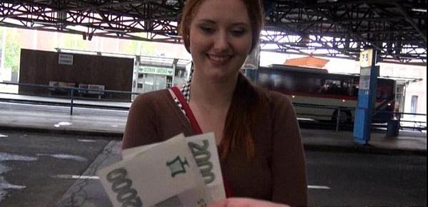 Eurobabe fucked with pervert dude in exchange for money